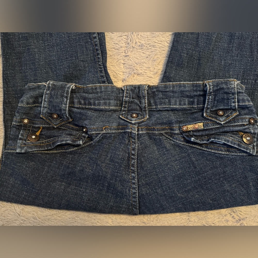 C’est-Toi Premium Y2K Denim Blue Cropped Jeans w/ Stretch & Rhinestone Buttons - Picture 11 of 14